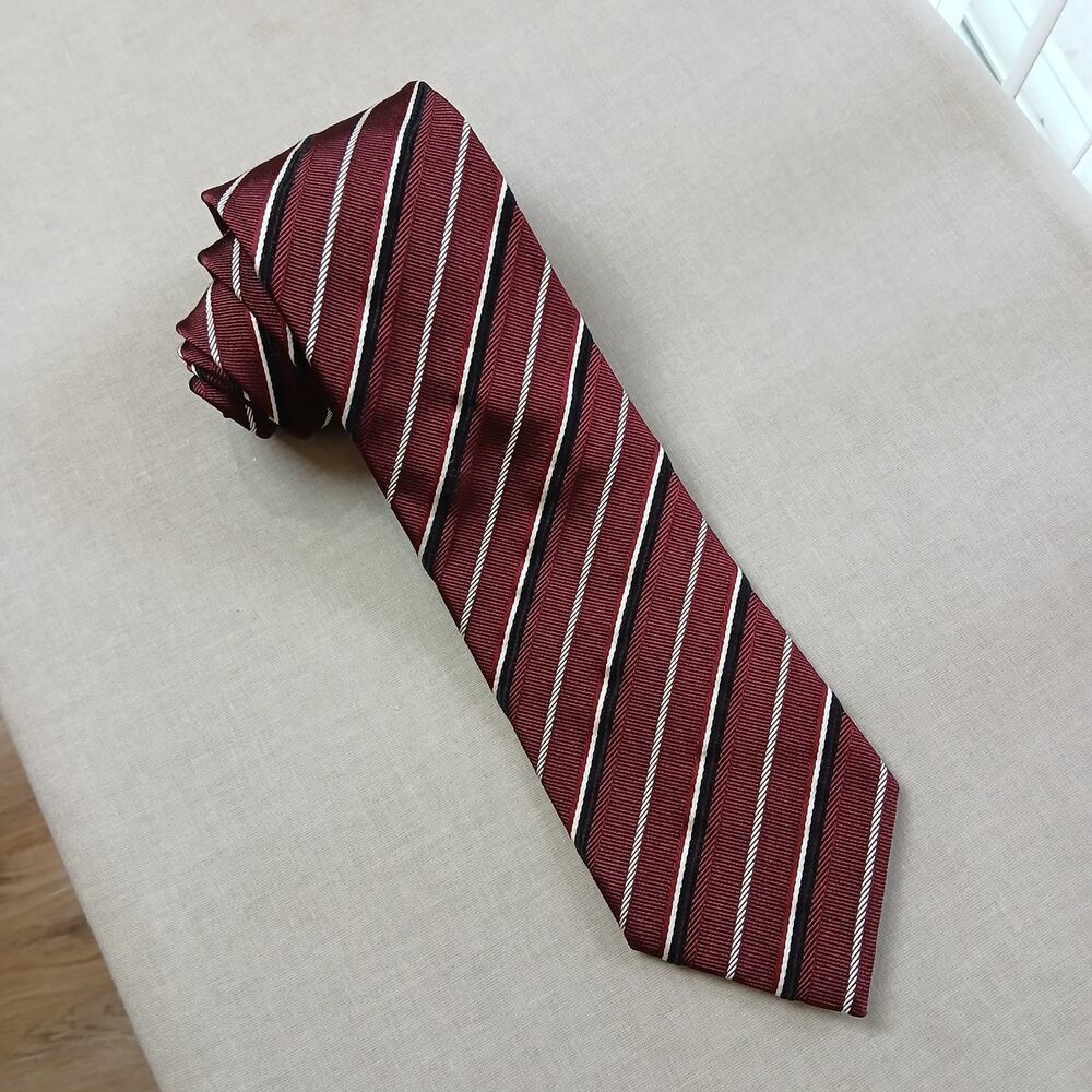 Armani Collezioni Burgundy Striped Necktie textured Italian silk black diagonal